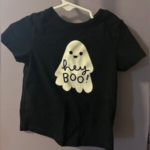 ✴️ 3/$15 ✴️ Hey Boo Halloween Shirt